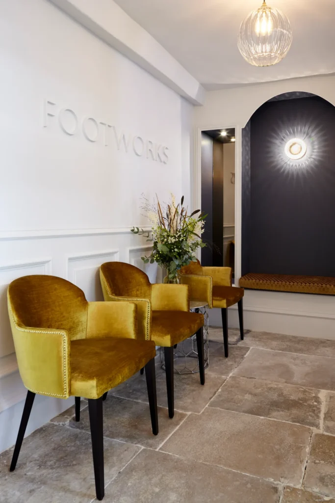 Footworks reception detail 01 2